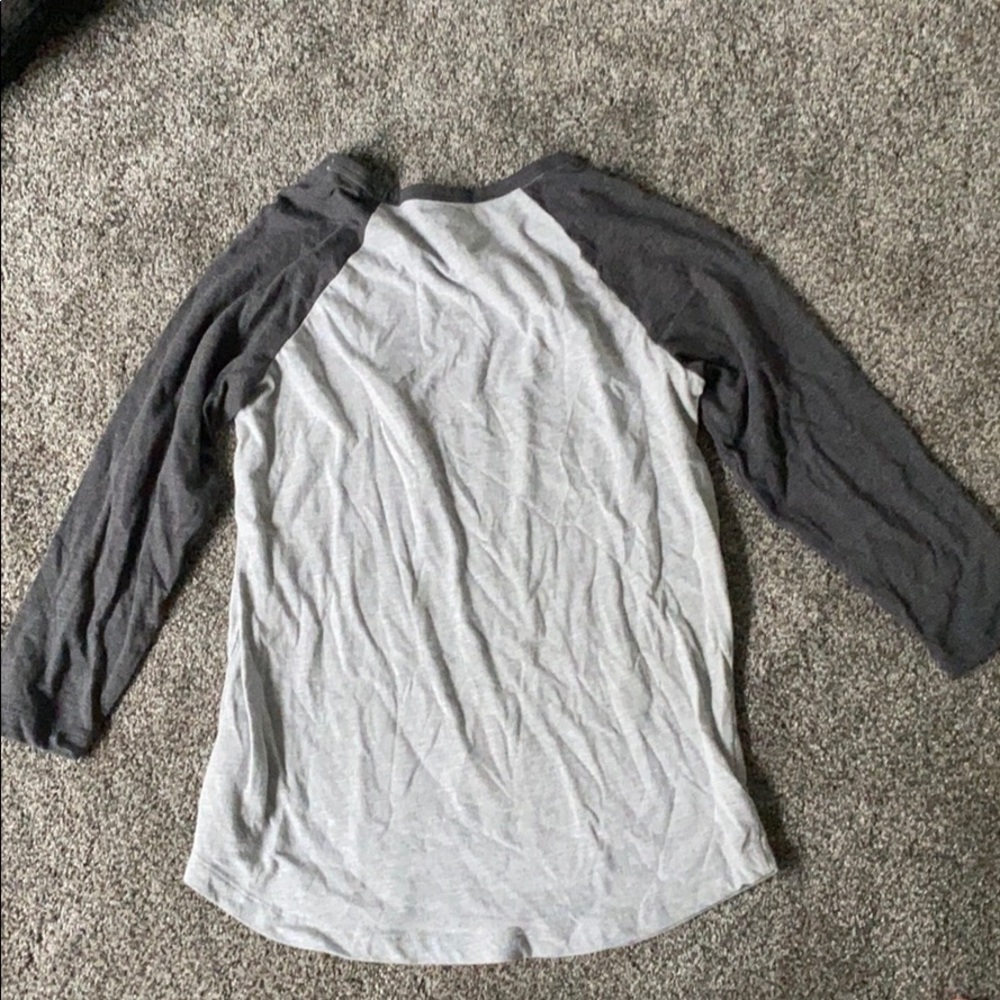 “Everyone” baseball tee. - Picture 4 of 4